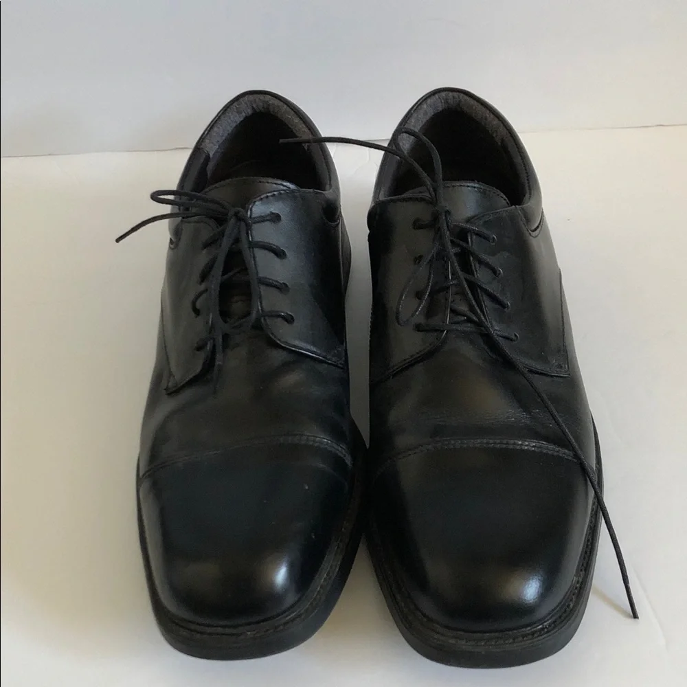 Nunn Bush Men’s Black Leather Cap-Toe Lace-Up Oxfords